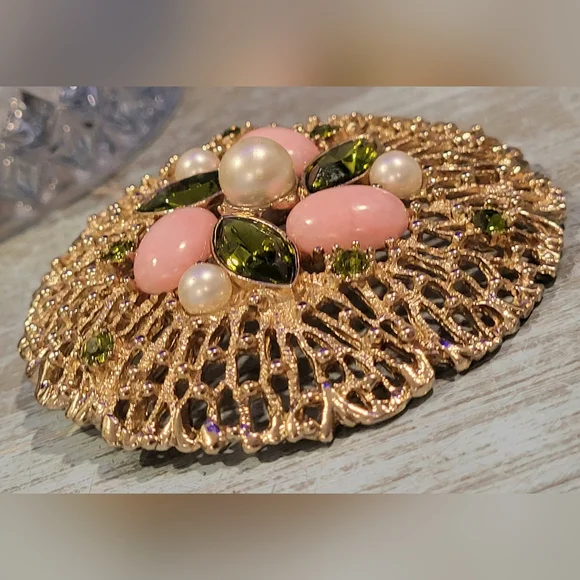 Sarah Coventry goldtone brooch - Picture 3 of 12